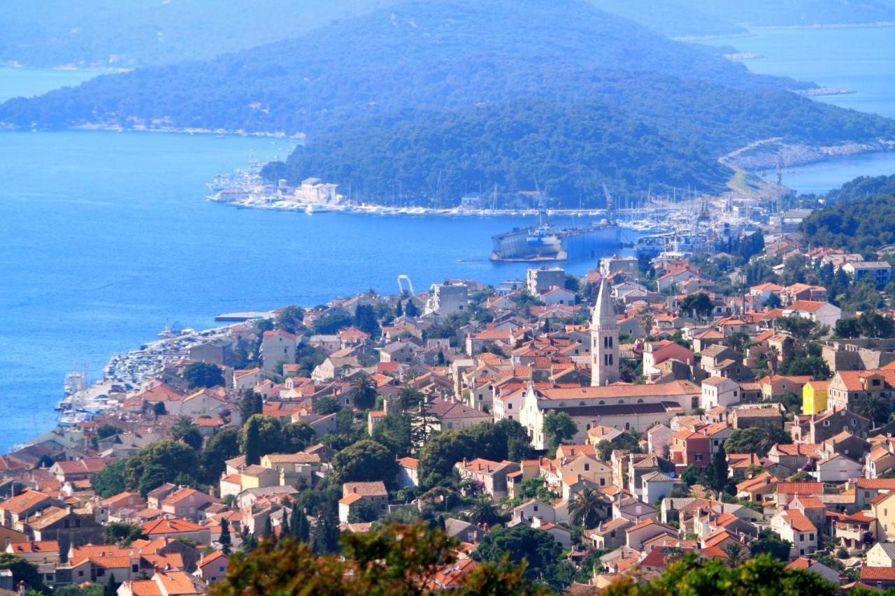 Apartments With A Parking Space Mali Lošinj Kültér fotó